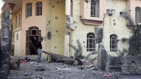 Atentado suicida contra una instalación militar en Faluya Atentado suicida contra una instalación militar en Iraq